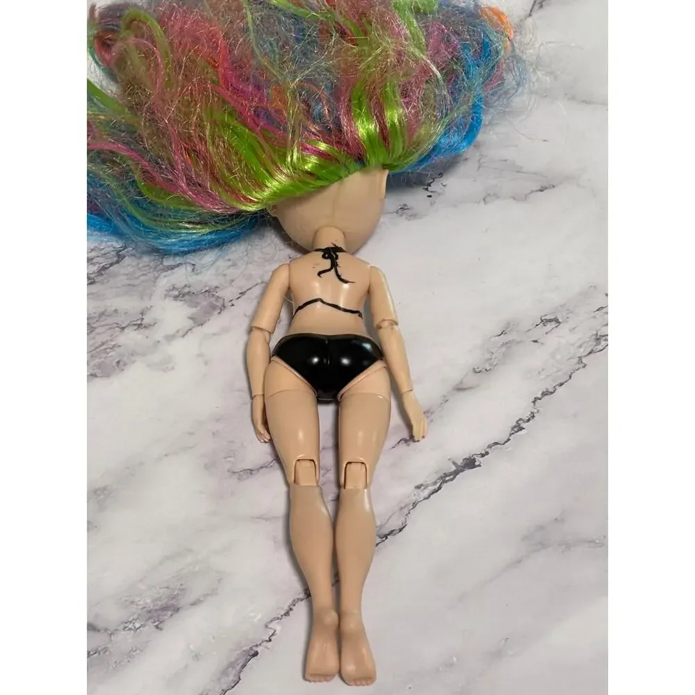 Rainbow High Amaya Raine Rainbow Hair 11